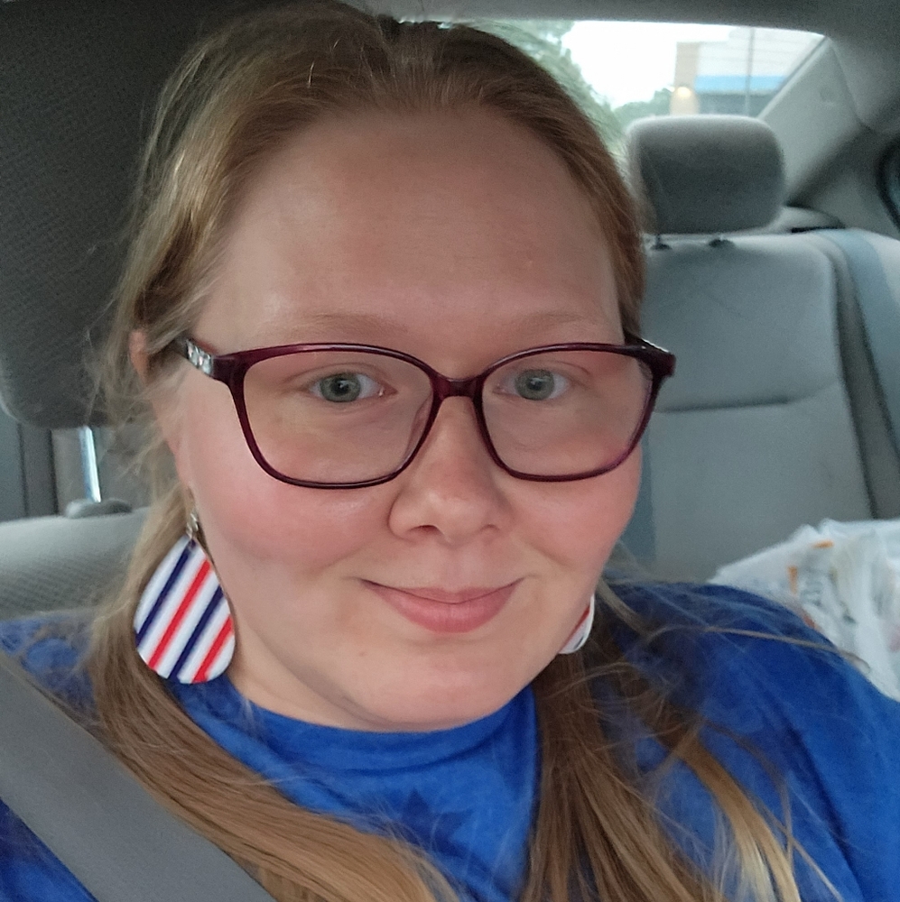 Meet your Posher, Elizabeth